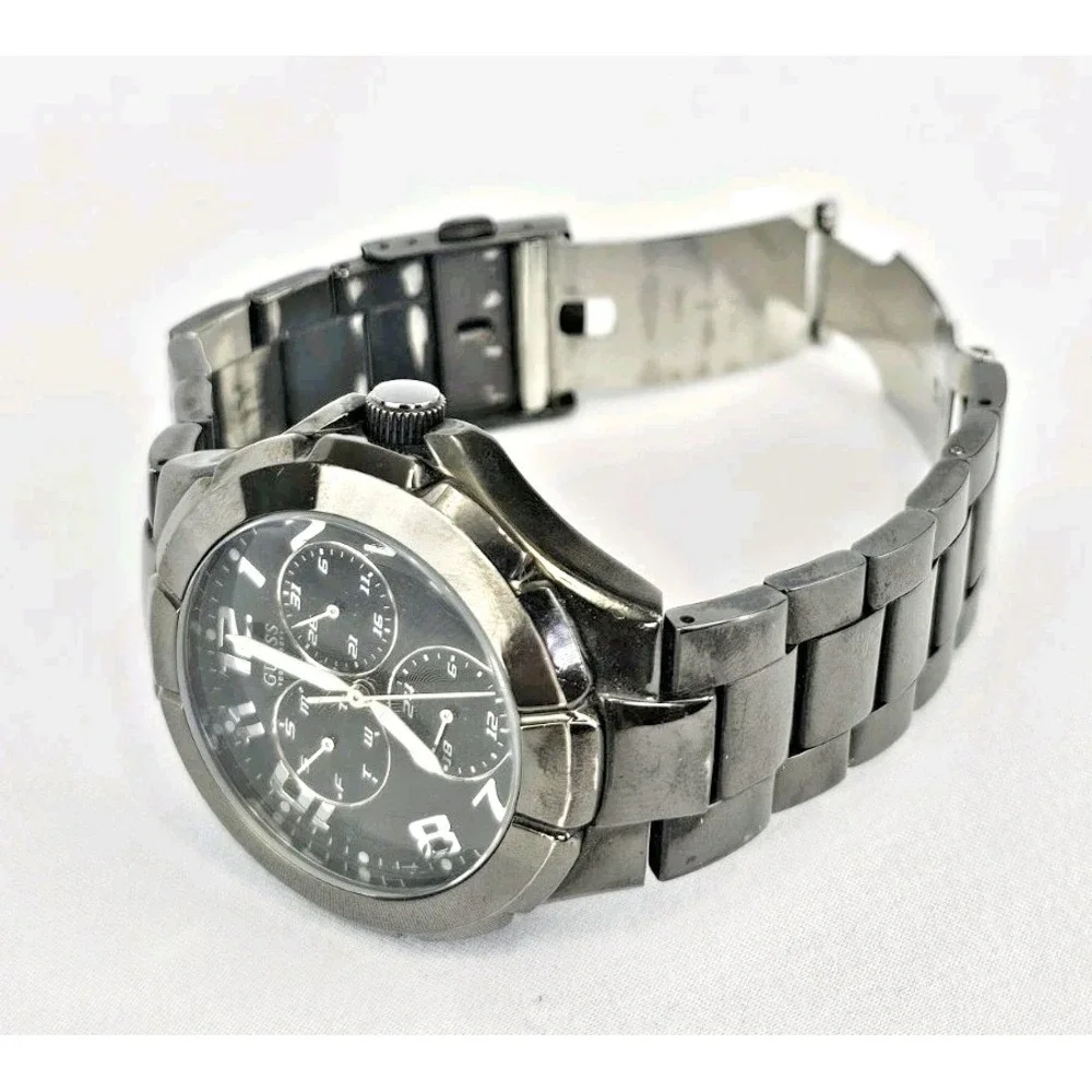 Guess‎ Mens U11511G Gunmetal Gray Chronograph Watch Glass Face 9 Broken Works